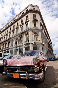 Retro taxi in Havana