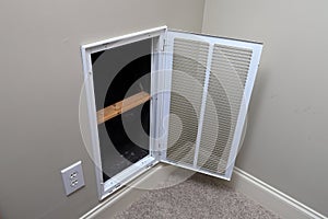 Return air intake for home air conditioner