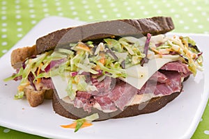 Reuben Sandwich With Coleslaw