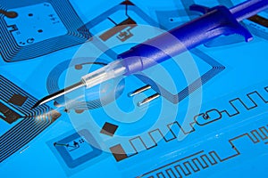 RFID implantation syringe and RFID tags