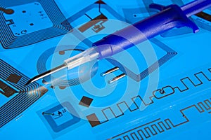 RFID implantation syringe and RFID tags