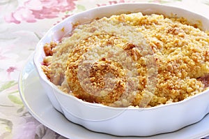 Rhubarb crumble