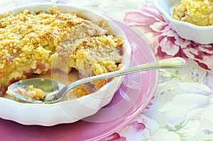 Rhubarb crumble