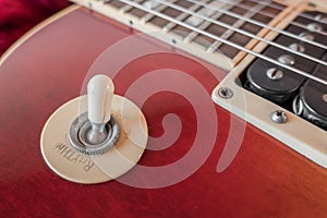 Electric guitar toggle switch