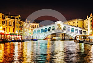 Rialto Bridge (Ponte Di Rialto) in Venice, Italy