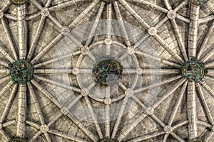 Acanalado el techo de monasterio iglesia de en Lisboa 