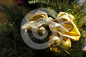 Ribbon gold ornament decorations christmas tree bauble garland