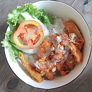 Rice Bowl sambal matah in a round bowl