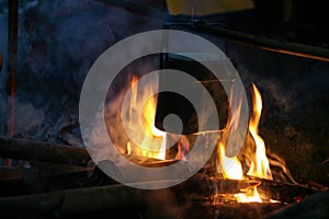 Rice cooking with a military pot