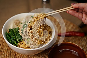 Rice Noodle Spicy Shrimp Crisp