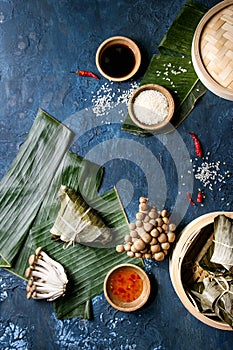 Rice piramidal dumplings