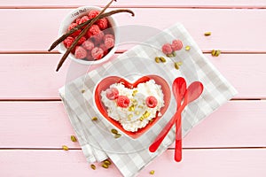Rice pudding with raspberries