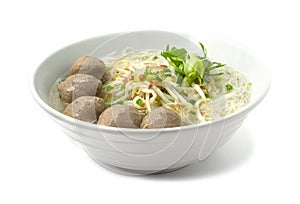 Rice Vermicelli Noodles with Beef Balls in clear Soup ontop spring onion