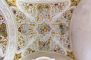 Rich decorations of the ceiling