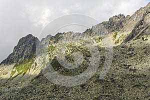 Hrebeň - Siarkanska Gran (J vedlajsi hrebem Vysokej, Draci hreben)