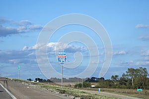 riding north at interstate 35 without traffic