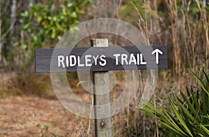 Ridleys Trail hiking directional sign on Chesser Island in the Okefenokee Swamp
