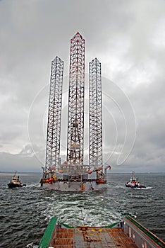 Rig move of an Jack-up rig