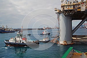 Rig move of an Semi submersible drilling rig