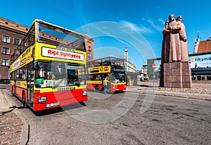 Riga sightseeing bus tour on the Latvian Riflemen Square