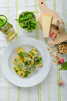 Rigatoni with garlic and herbs pesto