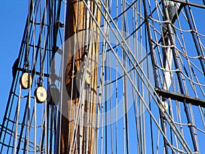 Rigging and mast of tallship