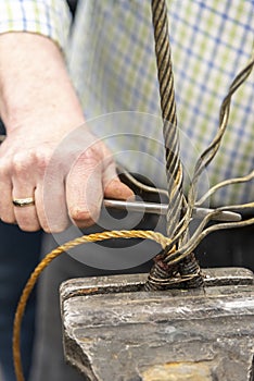 Rigging wire rope eye splice