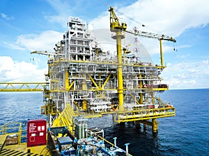 Rigs offshore Oil refinery