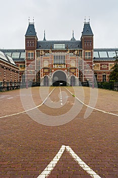 Rijksmuseum entrance vertical view