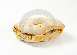 Ring-shaped bread roll