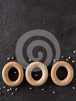 Ring-shaped cracknel with whole grain hemp flour