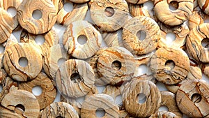 Ring-shaped picture jasper donuts turn around