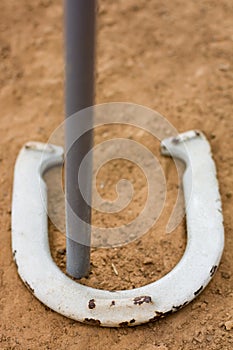 Ringer in horseshoe game photo