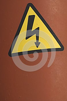 Risk of electric shock sign