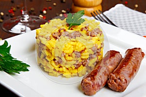 Risotto with sausages and saffron
