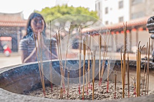 Ritual serving in Longshan Temple.