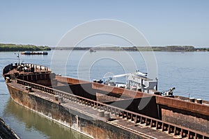 River bulk cargo barge