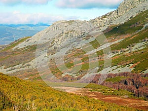 river of the Lago truchillas in the Cabrera photo