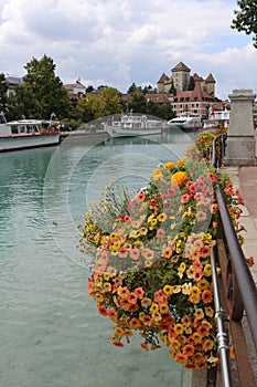 River le Thiou and castle of Annecy