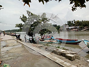 River loading unloading area,voyrob river bangladadh