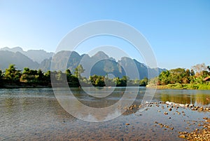 River in vang vieng