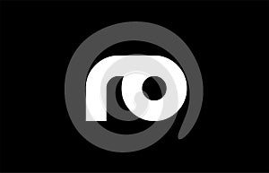 RO R O black white bold joint letter logo photo
