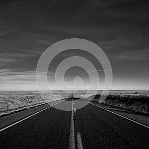 Carreteras en blanco y negro 