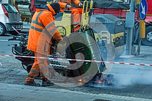 Road construction, teamwork