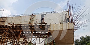 road construction work going on in India by worker Aug 2019