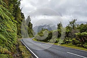 The road that crosses the Westland Tai Poutini National Park