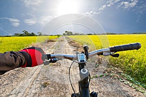 Road cycling wide angle speed shoot