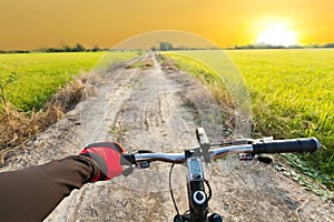 Road cycling wide angle speed shoot