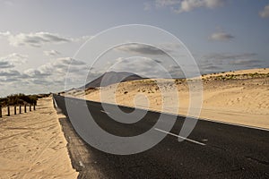 Road through the desert, Fuerteventura