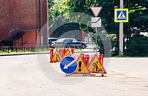 Road repair, road signs